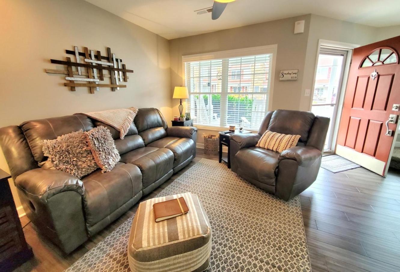 #1 Ranked Condo, W Pool, Gym, Gamer Room! ピジョンフォージ エクステリア 写真